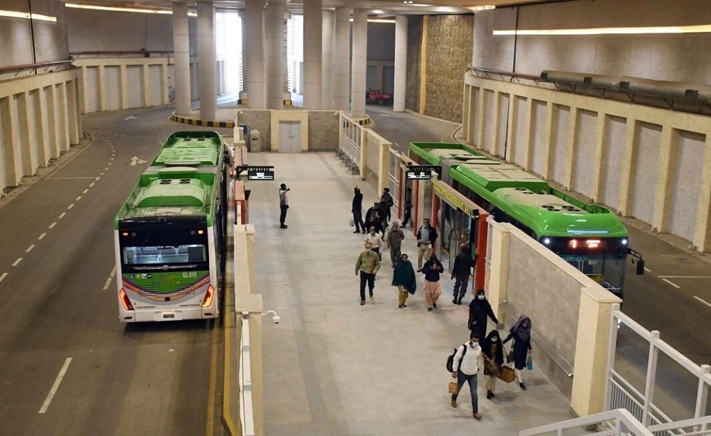 Karachi Green Line Bus