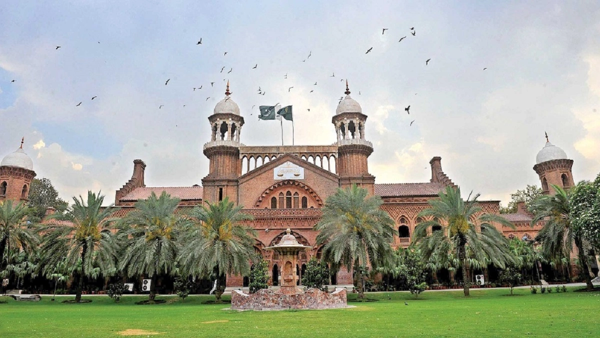 Lahore High Court Orders to Arrest Drivers Without Licenses
